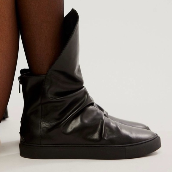 NIB Nicholas K Vidal Hybrid Sneaker Boots 38 US7 Black Leather Futuristic Ruched - Picture 2 of 11